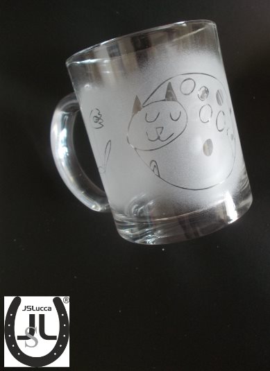 Kávový hrnek s vlastní kresbou